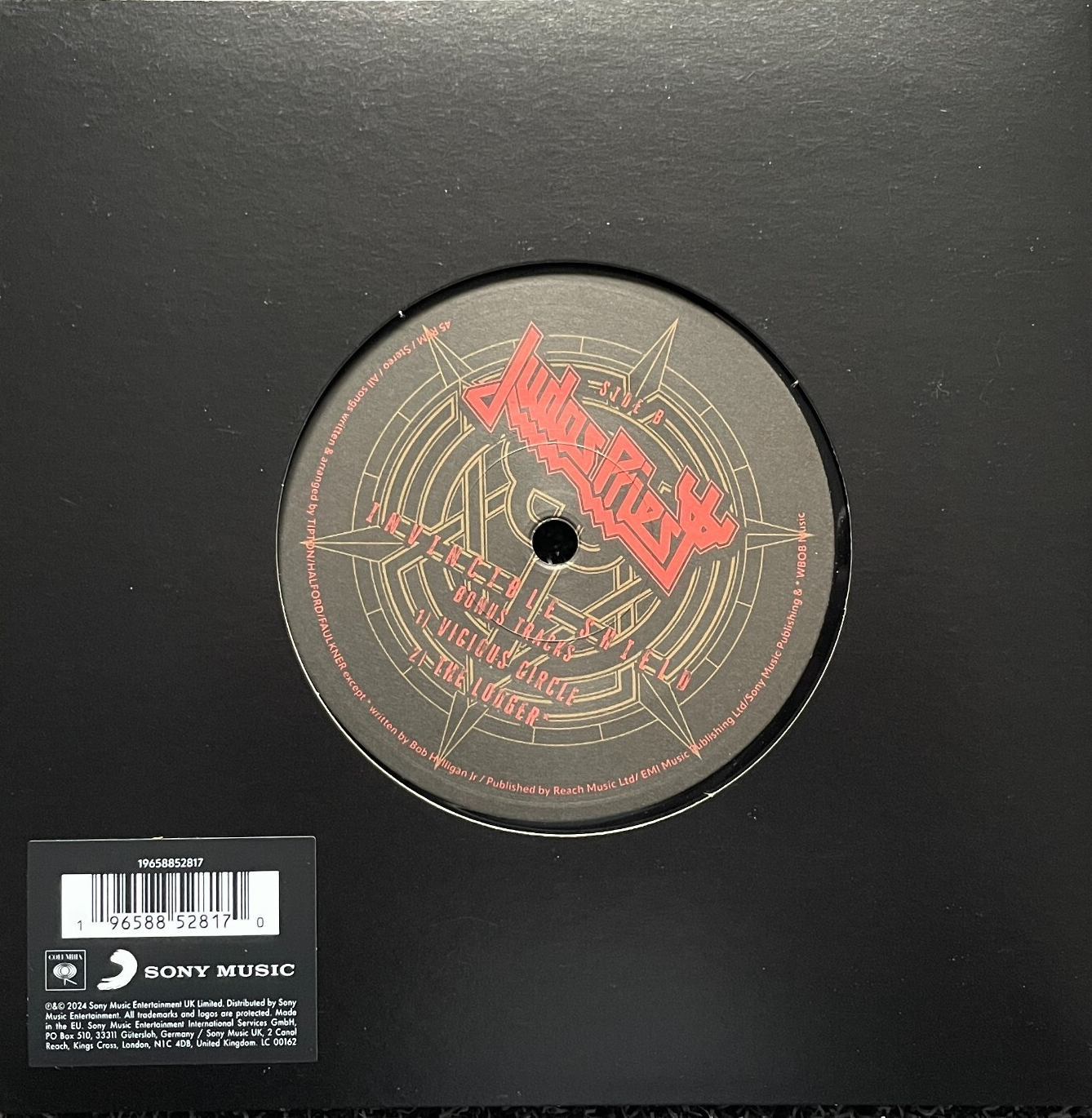 Invincible Shield (Limited Edition, Bonus Tracks) (7" Single) [Import]