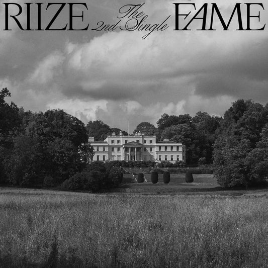 The 2nd Single 'Fame' — Photobook Version (Us General Market Exclusive)